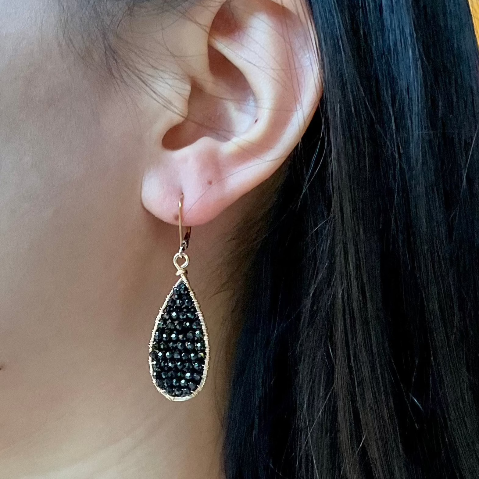 Grenadine Earrings - Black Spinel