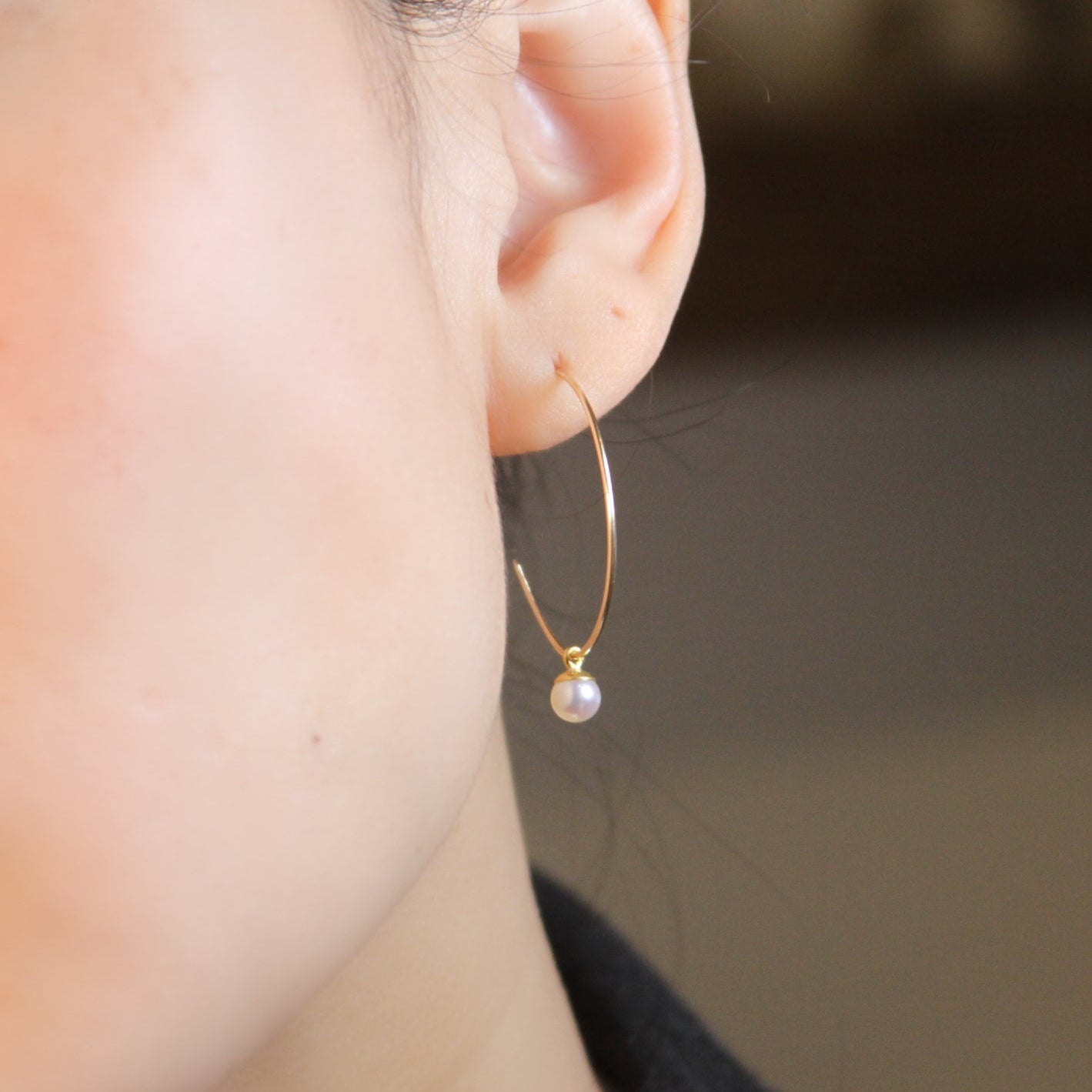 Casey Pearl Dangly Hoops
