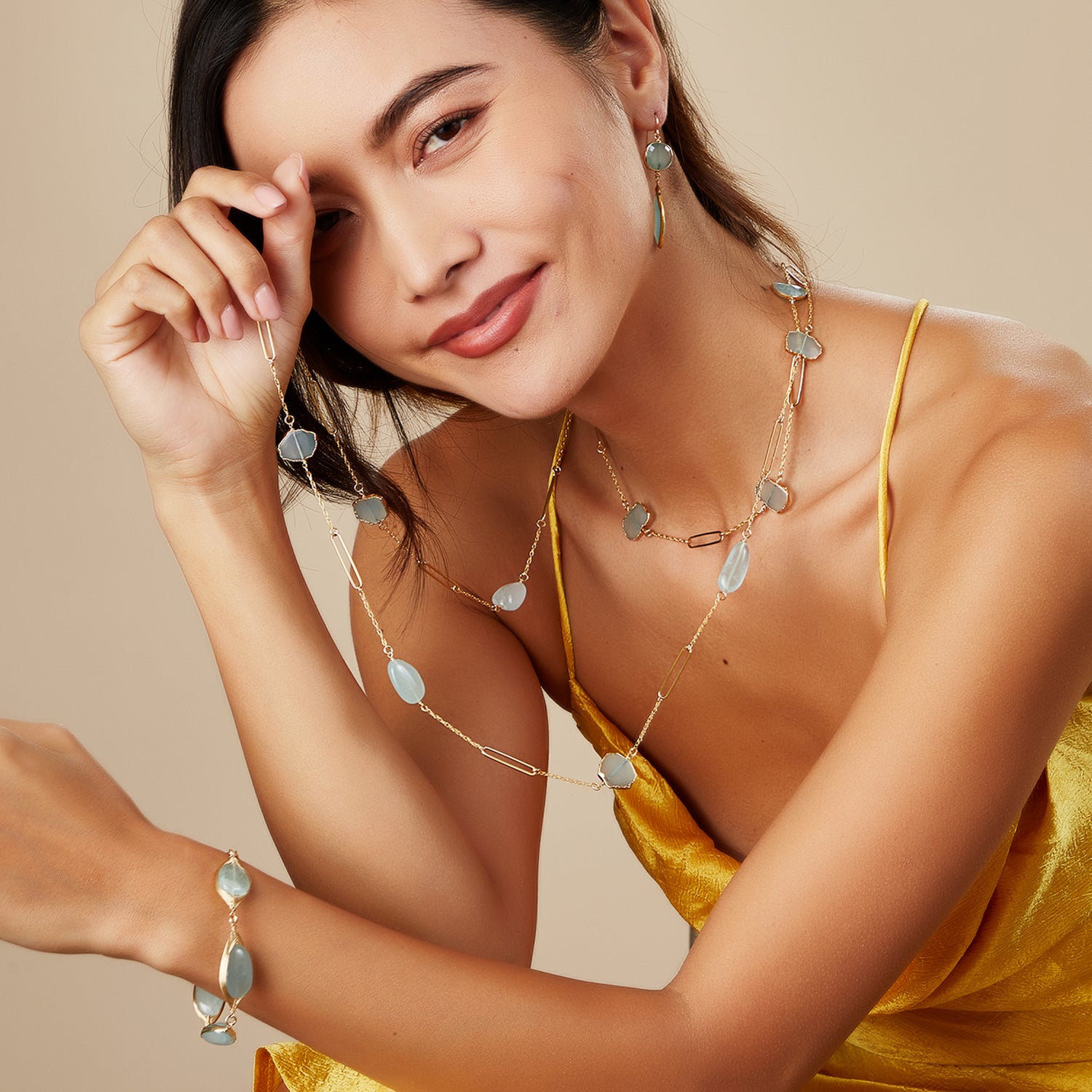 Chalcedony Aqua Paperclip Short Necklace