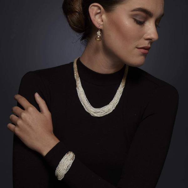 Golden Dolores Pearl Necklace