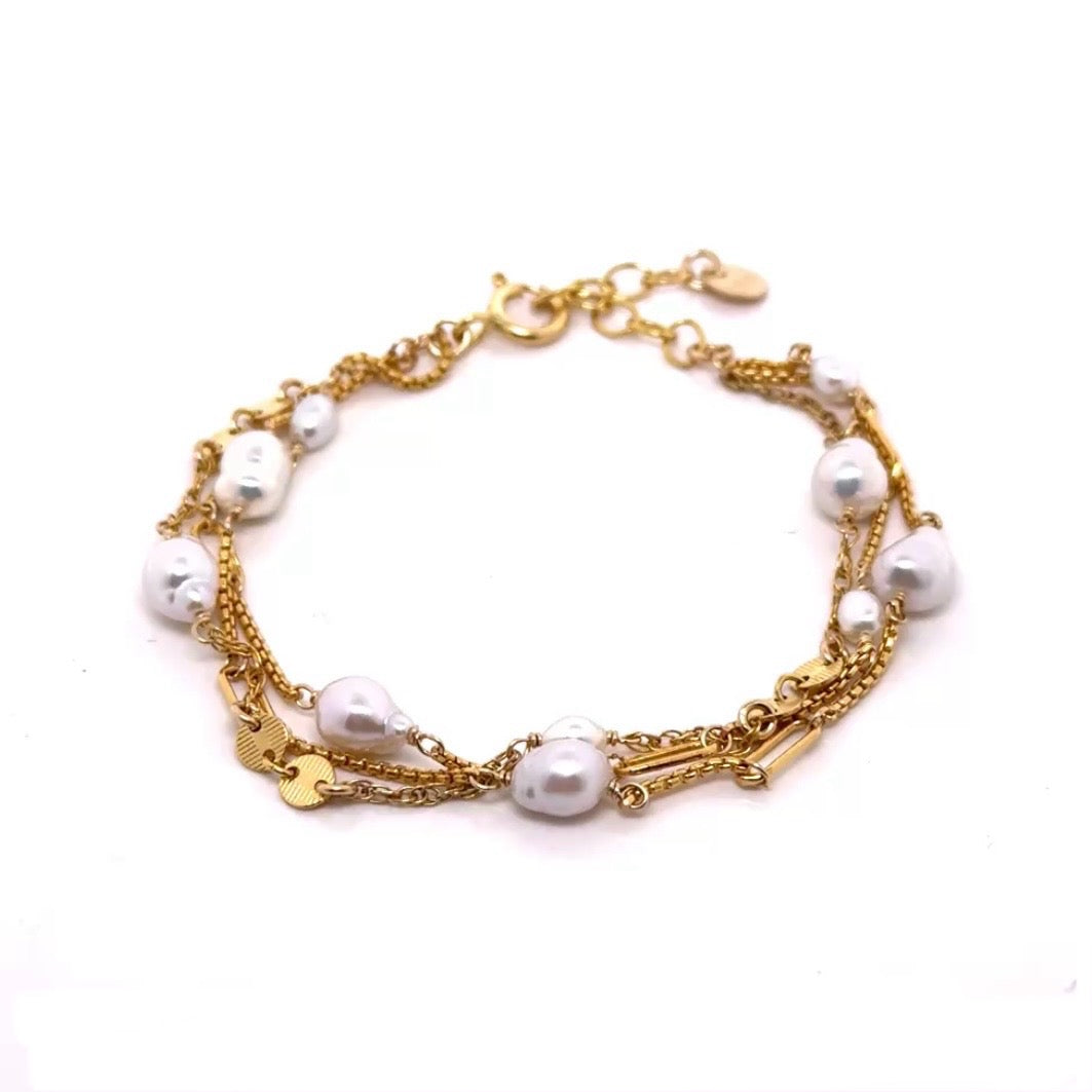 Triple Strand Pearly Bracelet