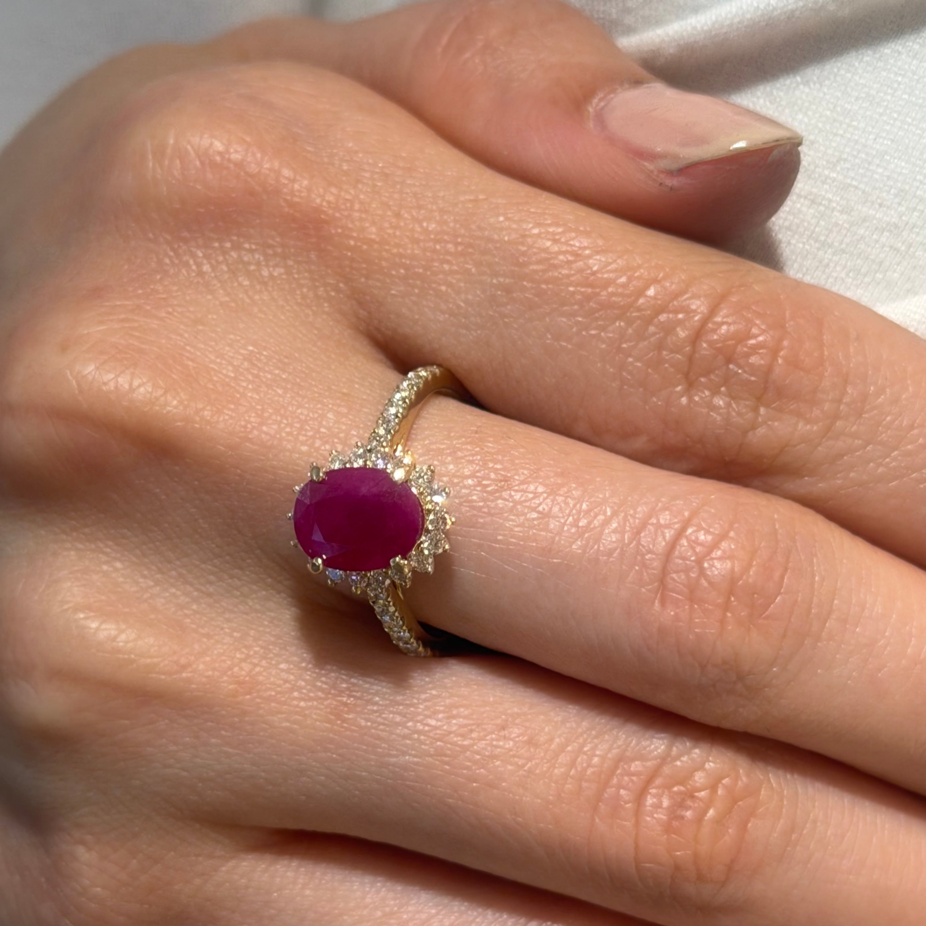 Ruby Halo Ring With Lab-grown Diamond-14k