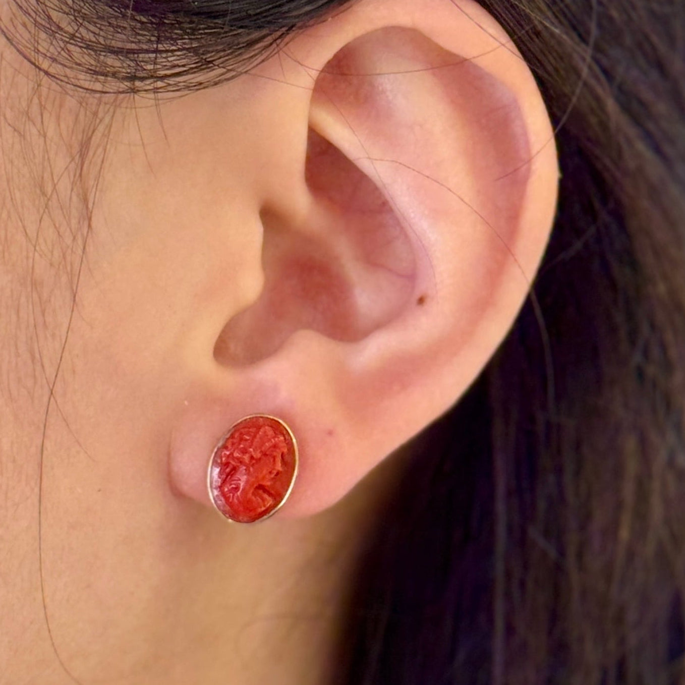 Cameo Coral Oval Studs Earrings 18k