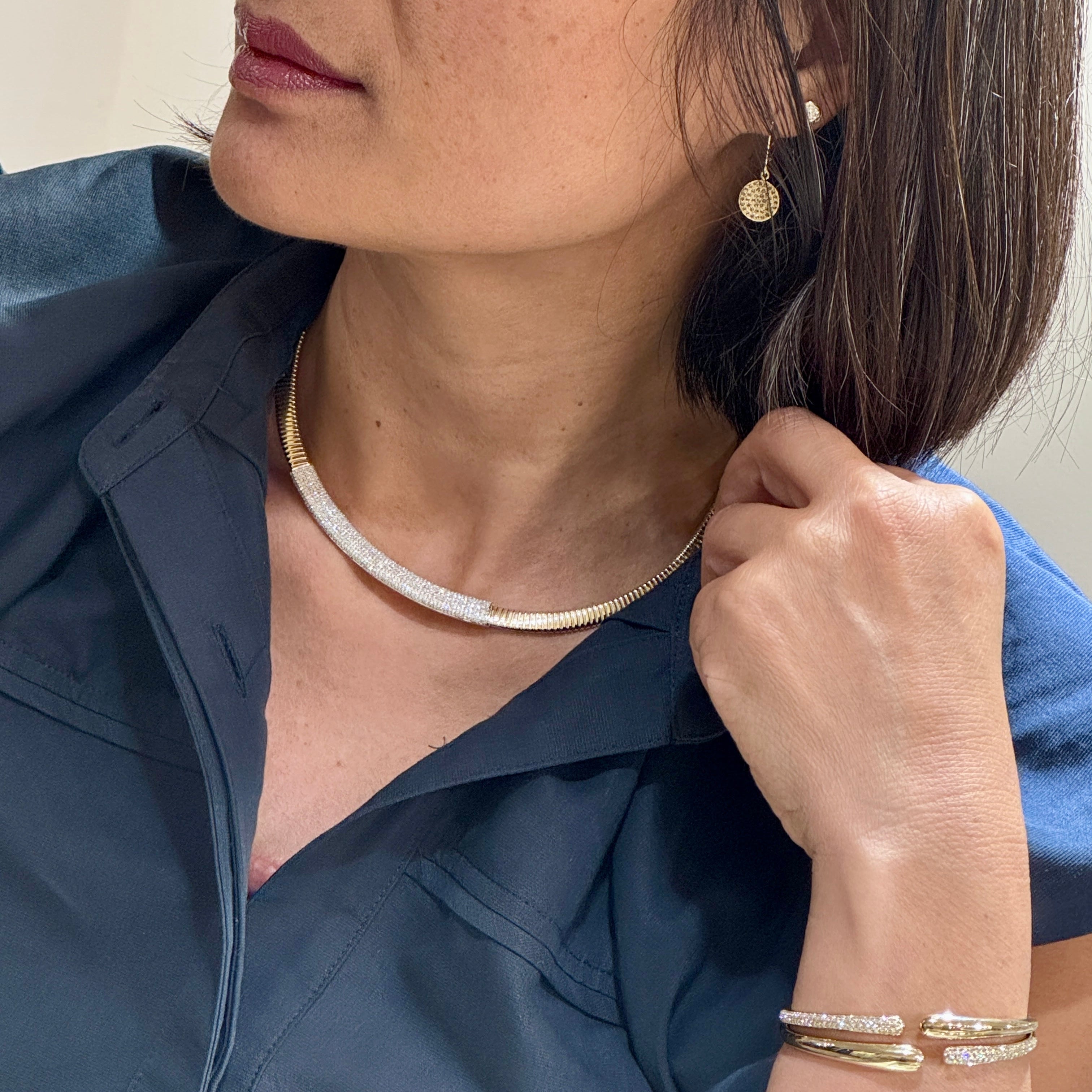 Pave Diamond Centerpiece Gold Choker In 14K