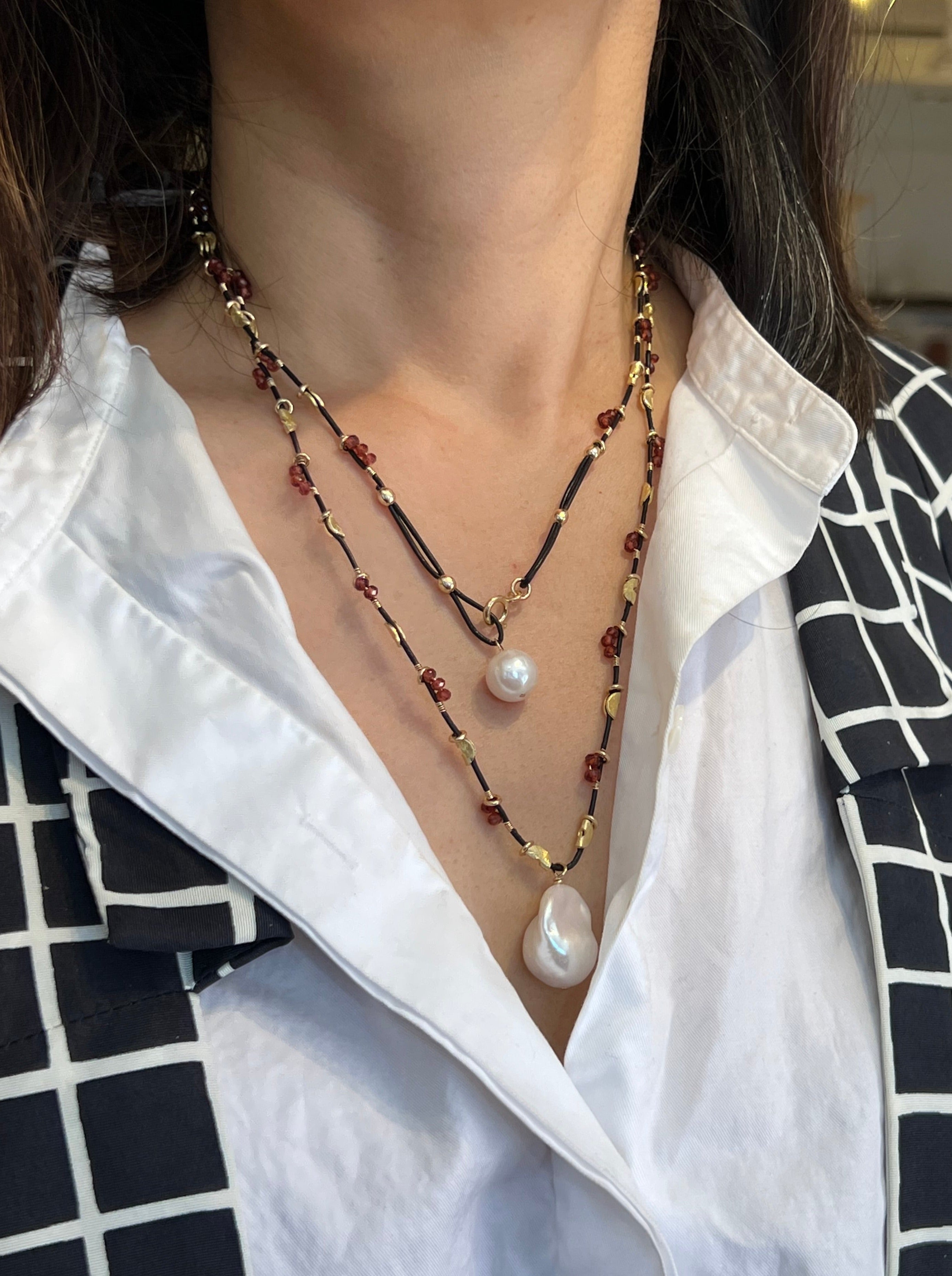 Leather Pearl Necklace - Garnet