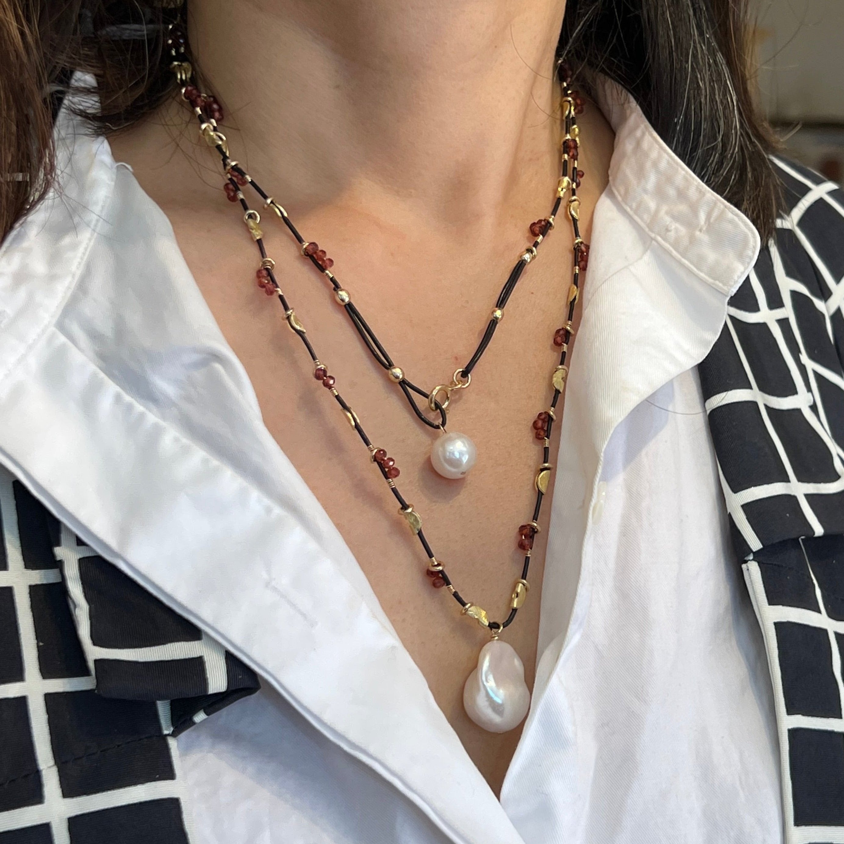 Leather Pearl Necklace - Garnet