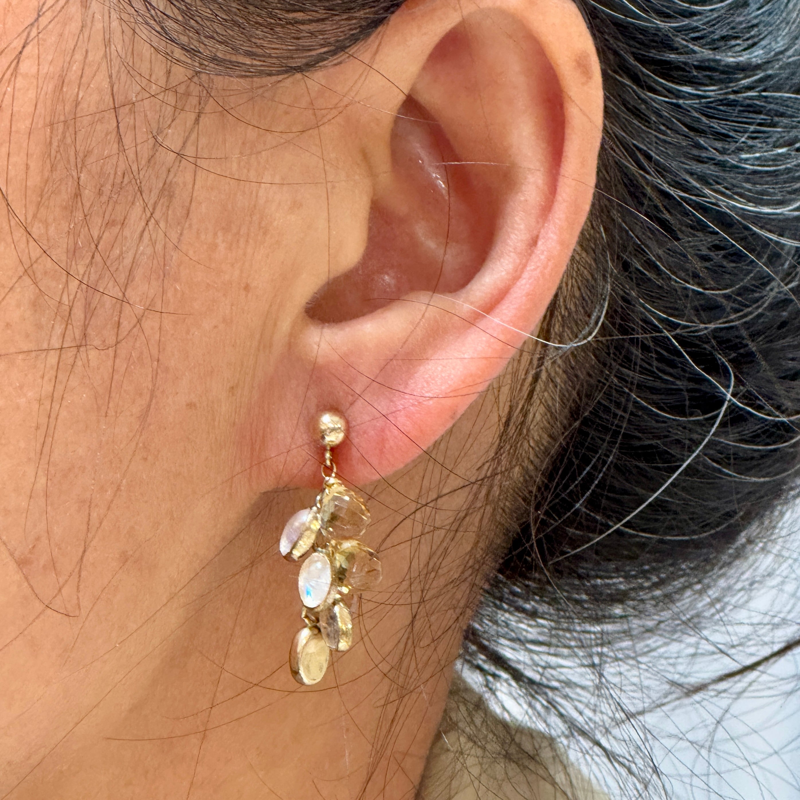 Quasi Una Fantasia Earrings - Citrine