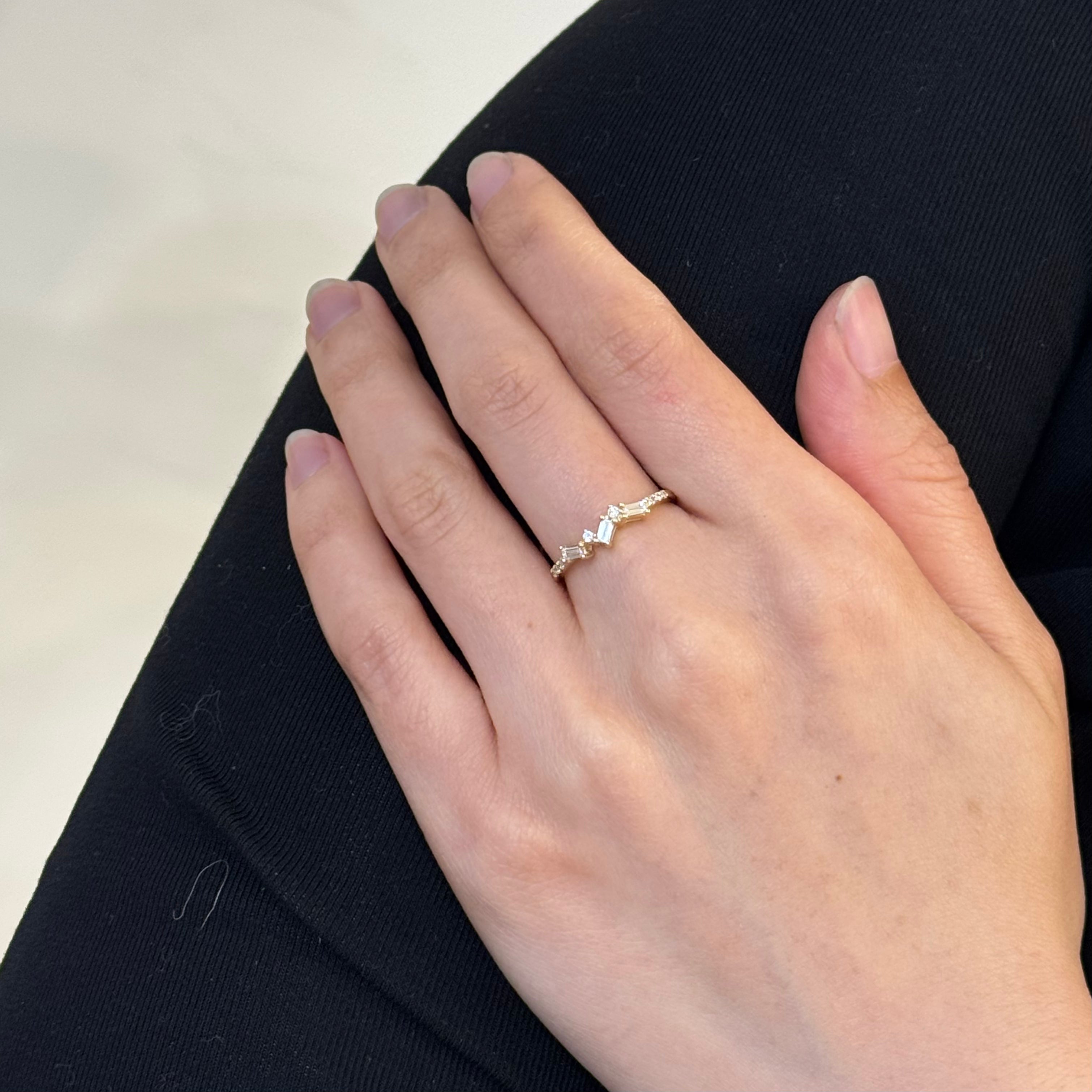 Zigzag Baguette Lab-grown Diamond Ring-10k