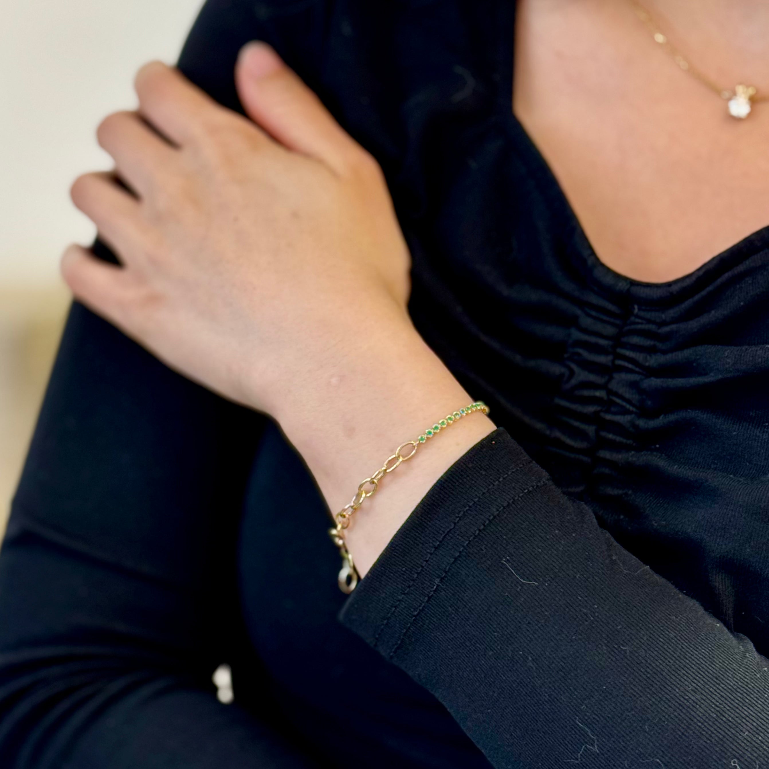 Emerald Tennis Mixed Gold Chain Bracelet In 14k
