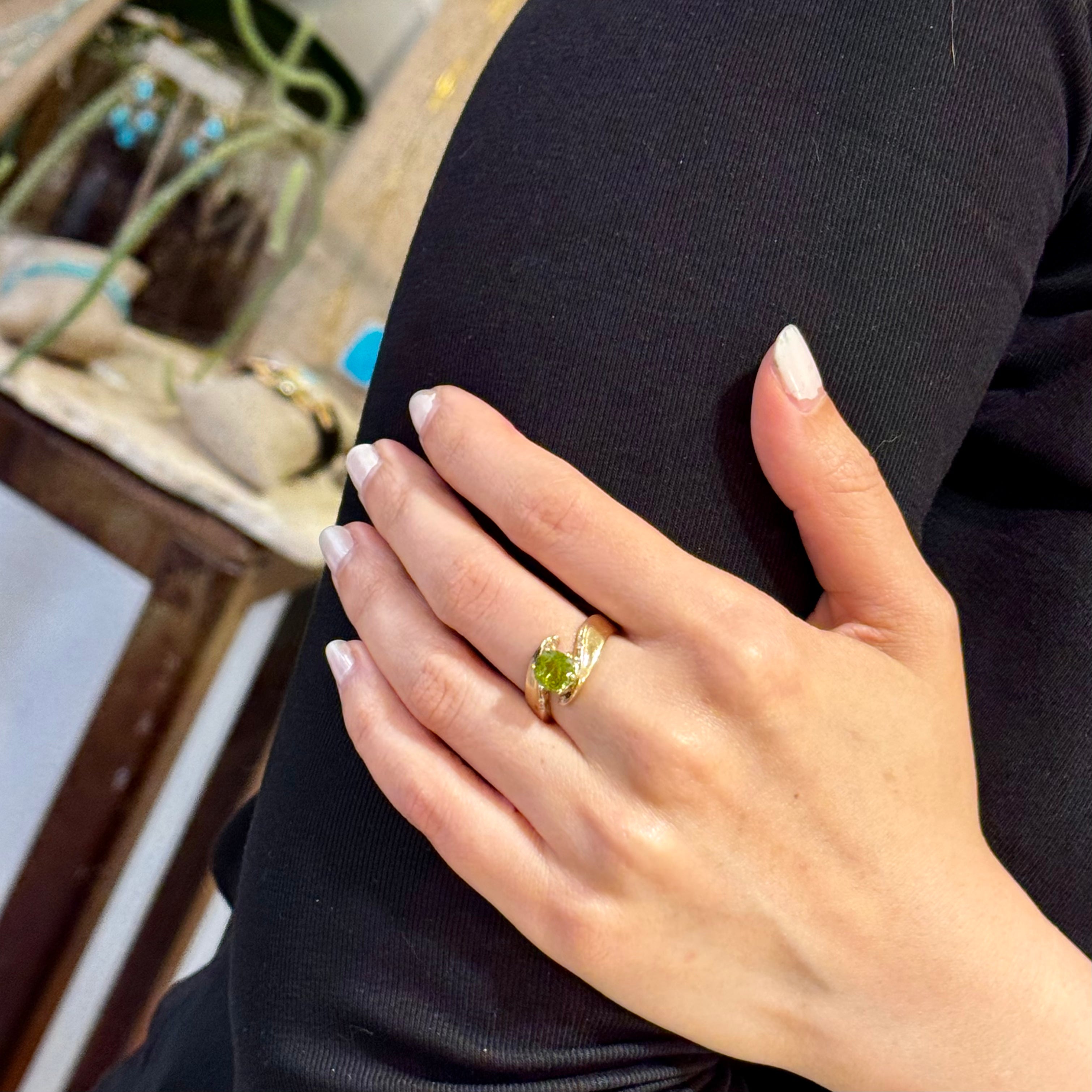 Peridot Diamond Swirl Ring In 14k