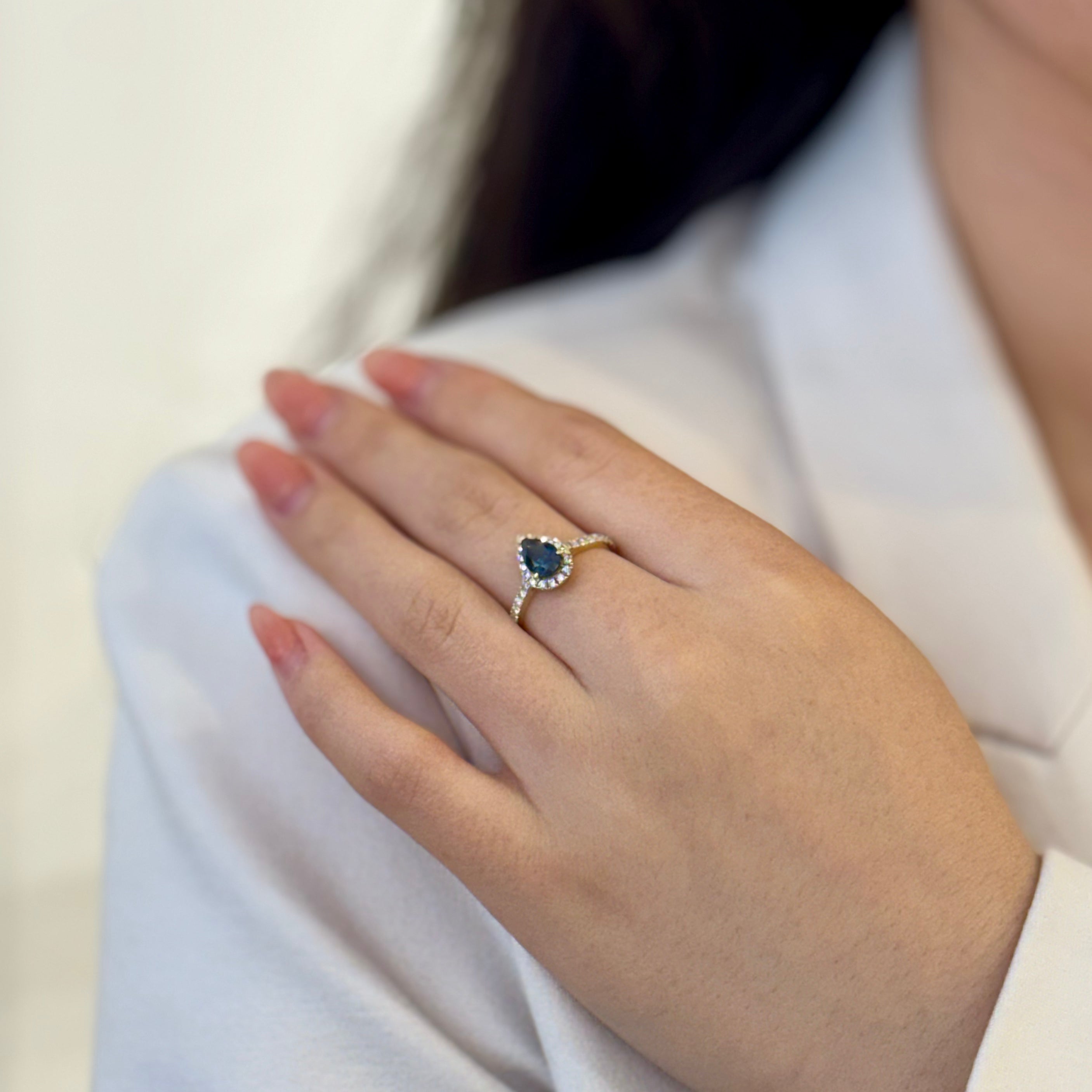 Pear-cut Blue Sapphire Diamond Ring 14K