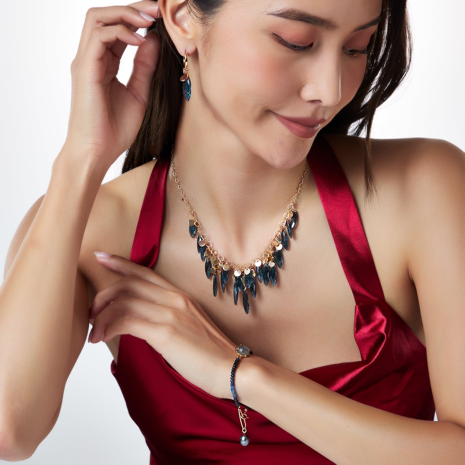 Joelle kyanite Leaf Necklace