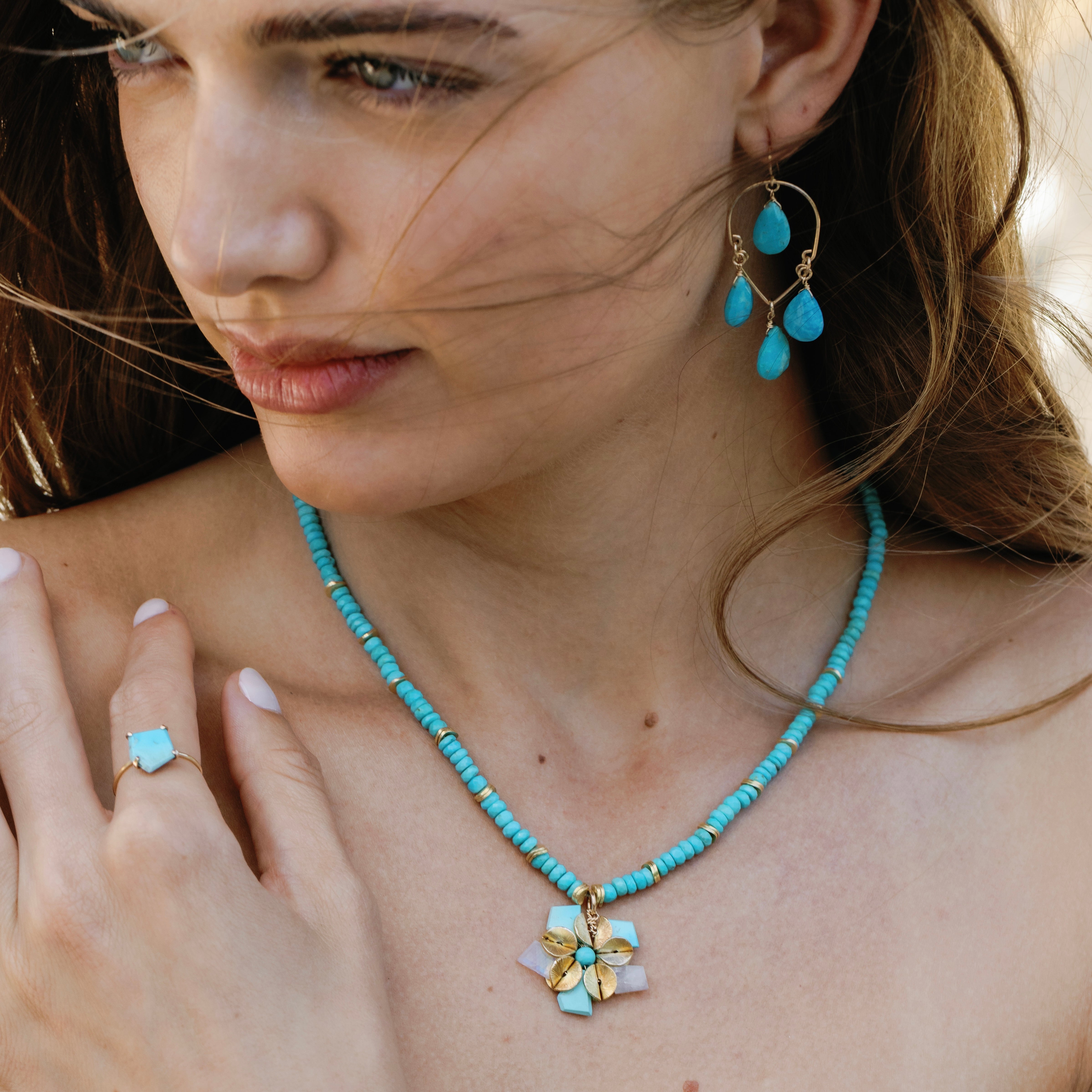 Turquoise Beaded Floral Pendant Necklace
