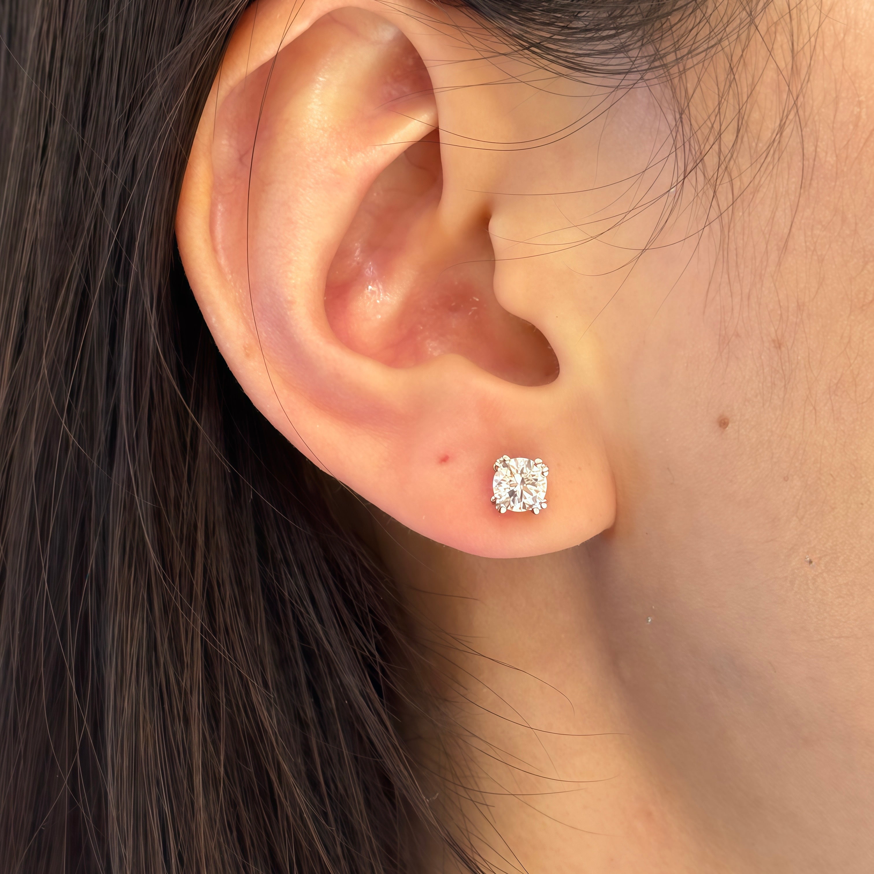 Claw Hugs Lab Grown Diamond Studs-Silver