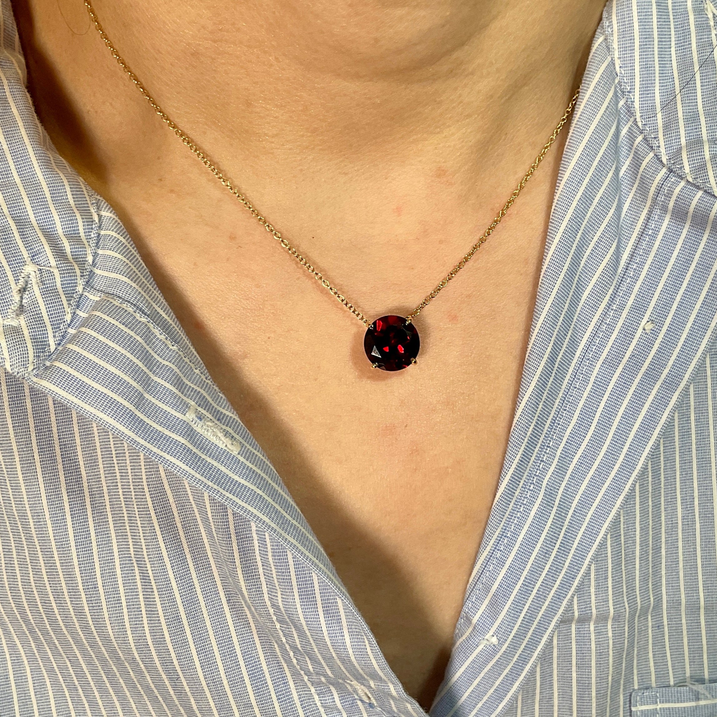Circle Garnet Pendant Necklace in 14k