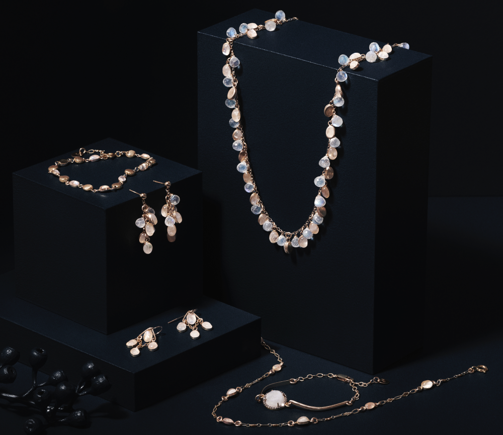 Quasi Una Fantasia Necklace - moonstone