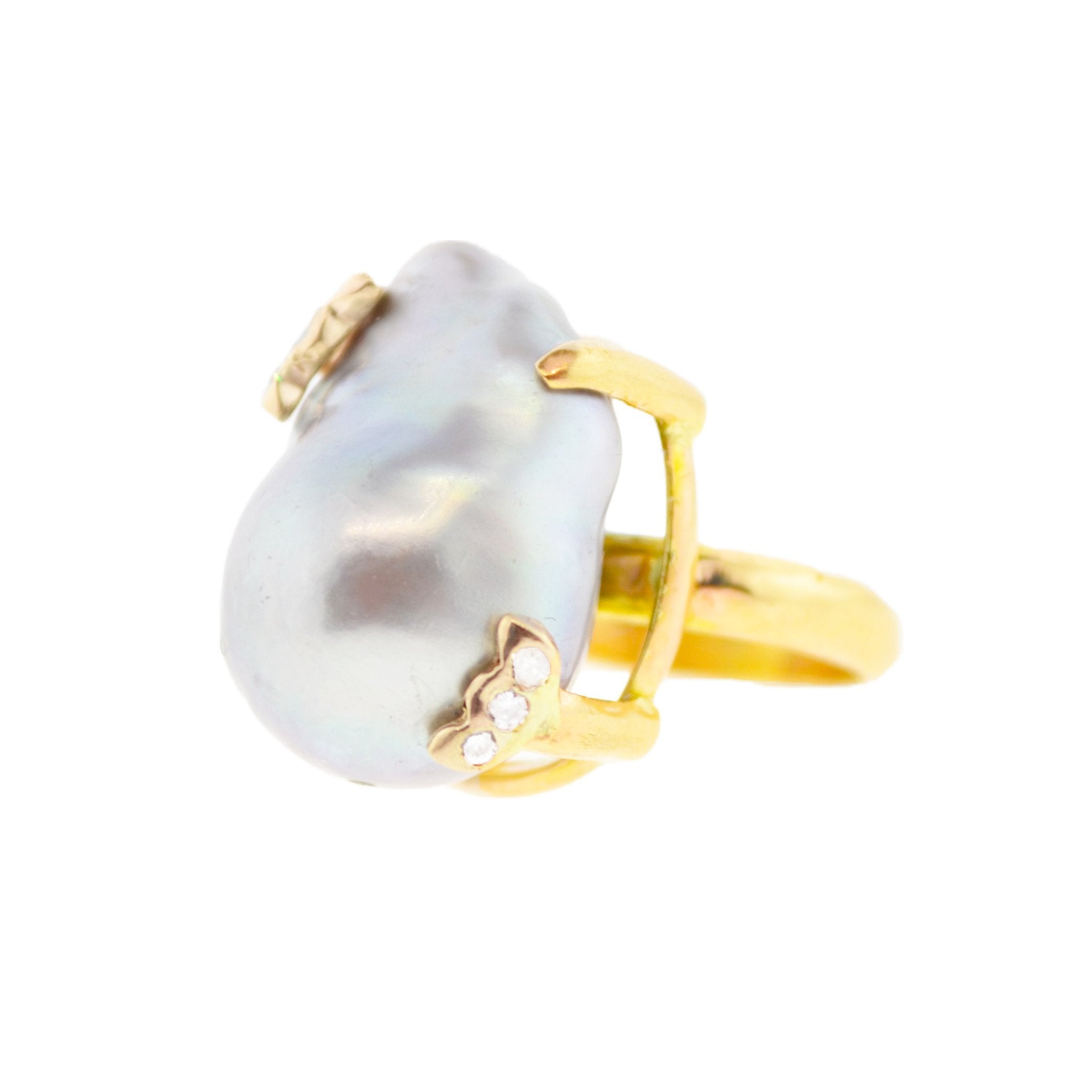 Whale Tail Pearl Ring